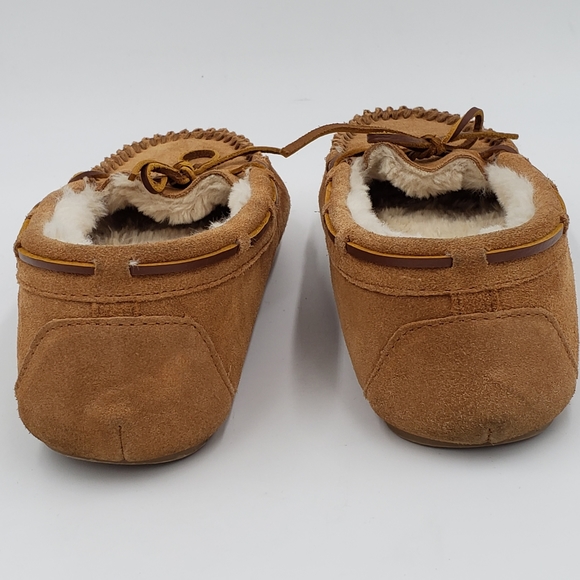 Minnetonka Women's Britt Trapper Slipper - Picture 15 of 15